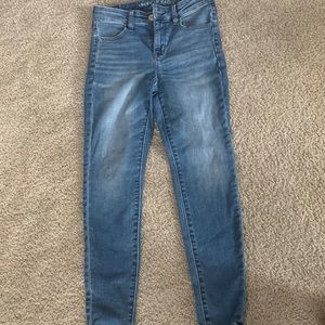never worn american eagle jeans-size 4 short